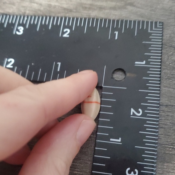 Cream And Red Ribbon Laced Bead P327 - Picture 3 of 3